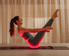 Thérapie par la lumière rouge à domicile – Photobiomodulation. On a simplement installé le tapis qu' Thérapie par la lumière rouge à domicile – Photobiomodulation. On a simplement installé le tapis qu'